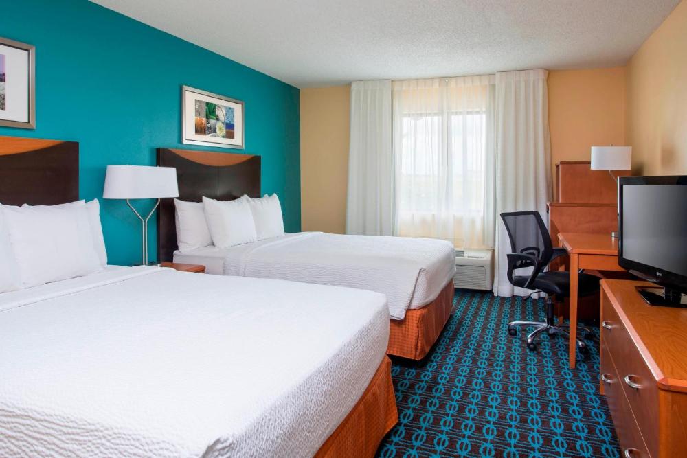 Queen Room with Two Queen Beds interior